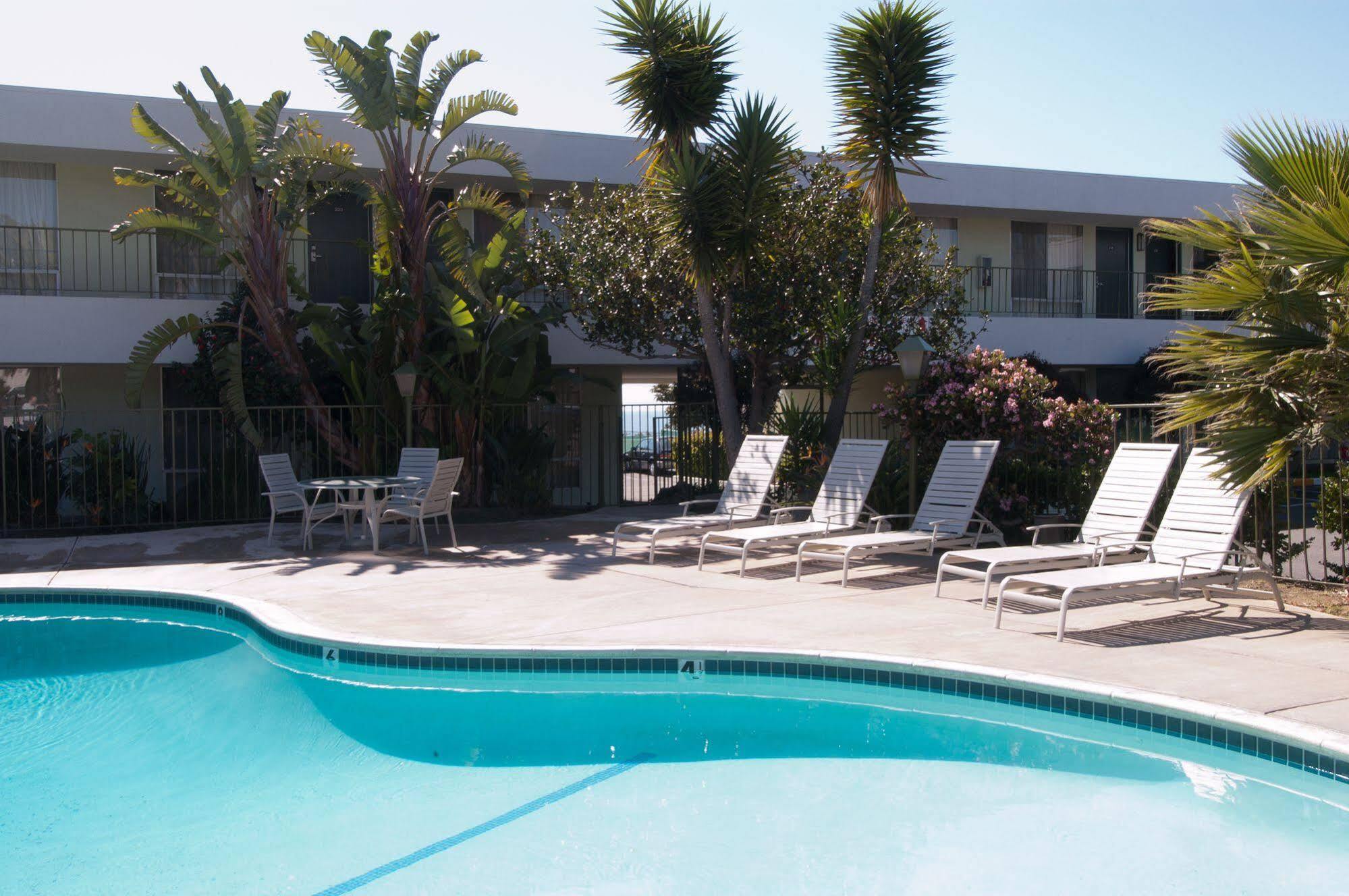 Vagabond Inn Ventura Exterior photo